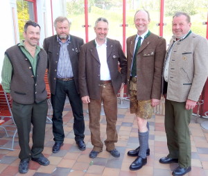 Der neugewählte Vorstand der Tiroler Berufsjägervereinigung (v.l WM Sieghard Köck, WM Rudl Kathrein, Stv. WM Franz Scheidle, Obmann WM Pepi Stock, WM Fritz Hosp